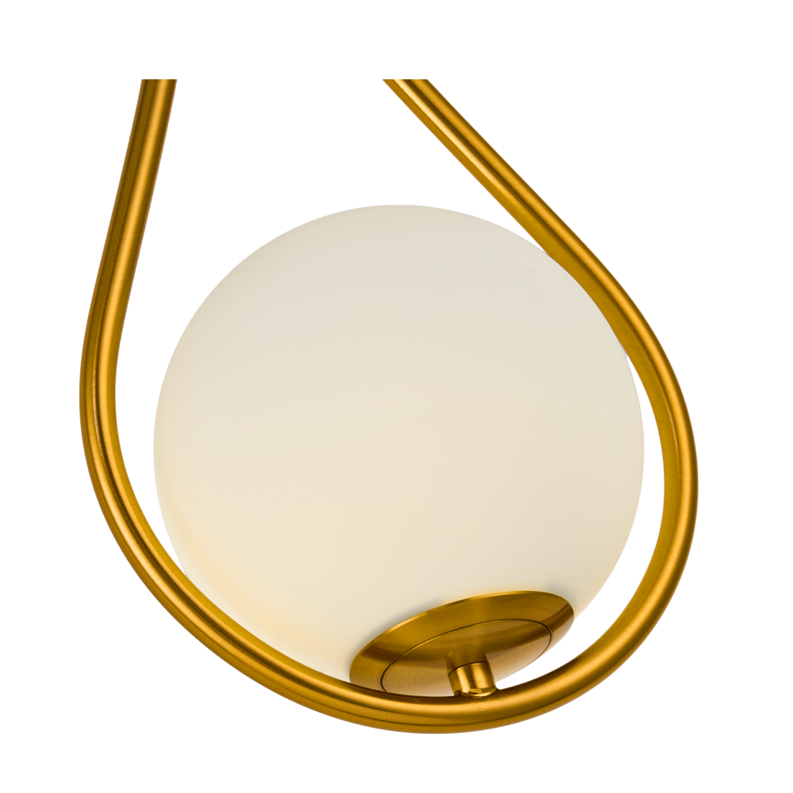 Close up van Gouden wandlamp met melkglas klassiek en chique uiterlijk