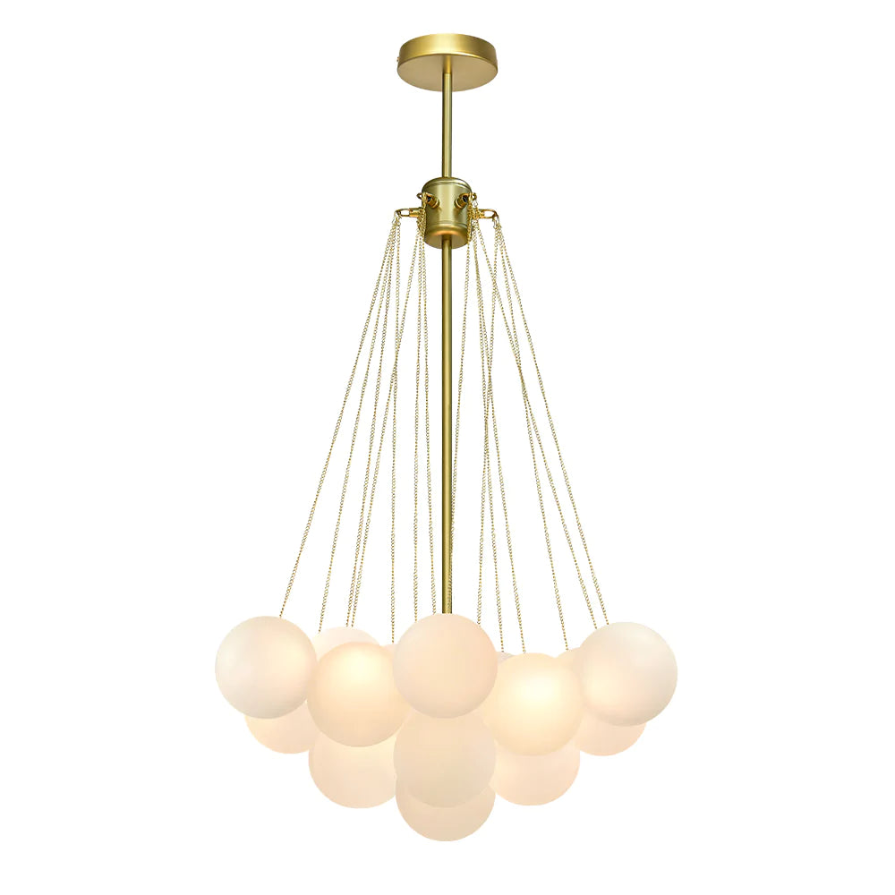 Gouden hanglamp met witte hangende bollen en kettinkjes